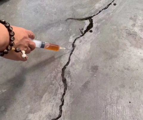 二七混凝土裂缝修补技术详解​